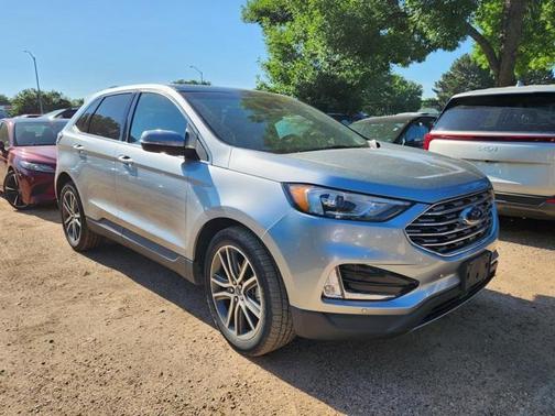 2020 Ford Edge Titanium