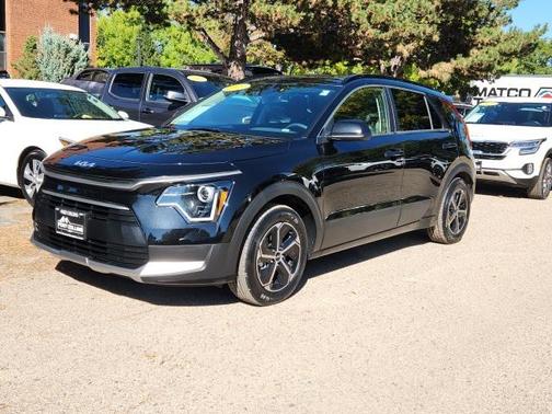 2023 Kia Niro LX