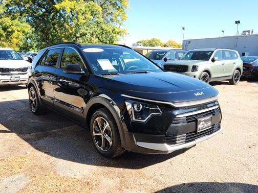 2023 Kia Niro LX