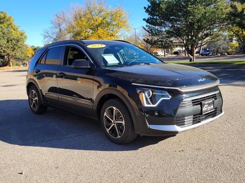 2023 Kia Niro LX
