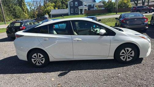 2016 Toyota Prius Two Eco