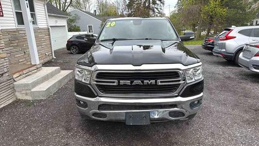 Diamond Black Crystal Pearlcoat 2020 RAM 1500 Big Horn/Lone Star