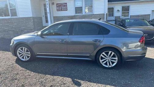 2019 Volkswagen Passat 2.0T Wolfsburg Edition