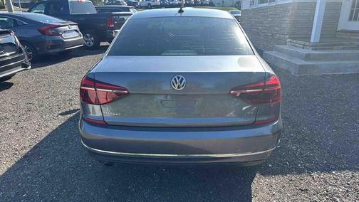 2019 Volkswagen Passat 2.0T Wolfsburg Edition