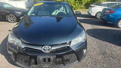2016 Toyota Camry SE