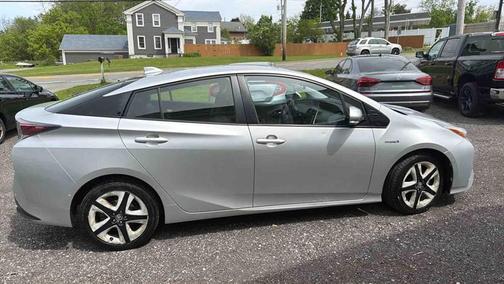 Classic Silver Metallic 2017 Toyota Prius Two Eco