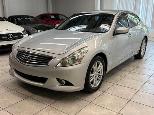 Liquid Platinum 2015 INFINITI Q40 Base