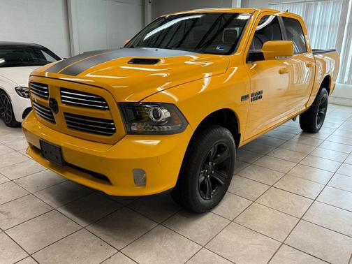Stinger Yellow Clear Coat 2016 RAM 1500 Sport
