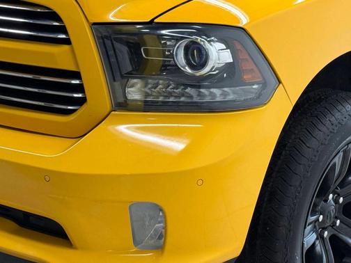 Stinger Yellow Clear Coat 2016 RAM 1500 Sport