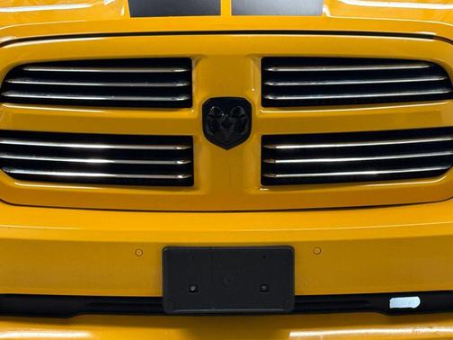 Stinger Yellow Clear Coat 2016 RAM 1500 Sport