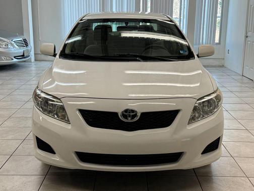 Super White 2010 Toyota Corolla LE