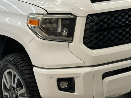 Super White 2018 Toyota Tundra Platinum