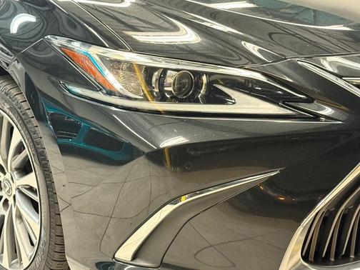 2021 Lexus ES 250 Base