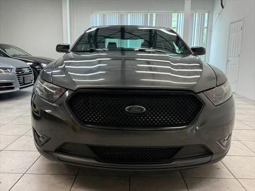 2016 Ford Taurus SHO
