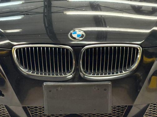 2010 BMW 335 335i Convertible 2D