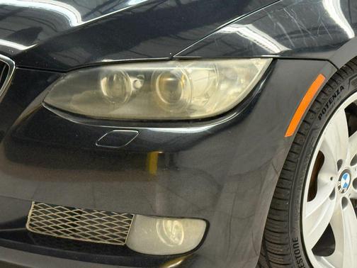 2010 BMW 335 335i Convertible 2D