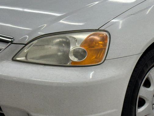 Taffeta White 2002 Honda Civic LX