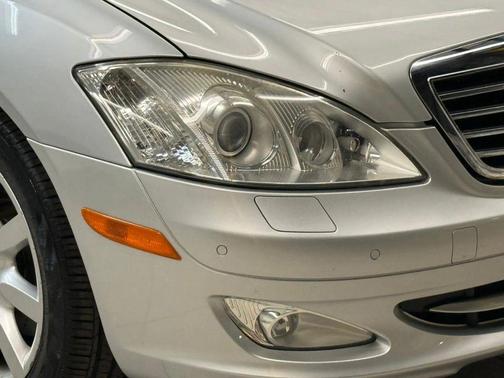 2007 Mercedes-Benz S-Class S 550 Sedan 4D
