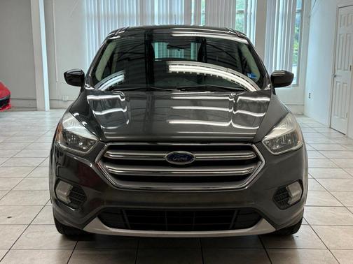 Magnetic Metallic 2017 Ford Escape SE