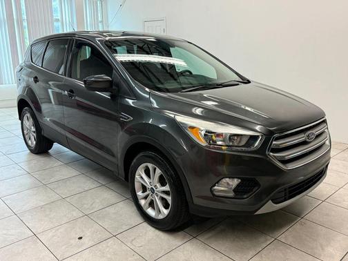 Magnetic Metallic 2017 Ford Escape SE