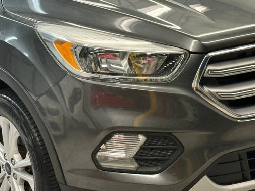 Magnetic Metallic 2017 Ford Escape SE