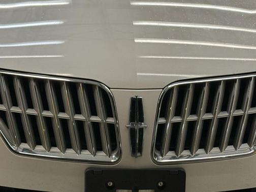 2010 Lincoln MKZ Base