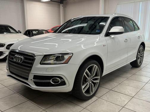 White 2016 Audi SQ5 3.0T Premium Plus