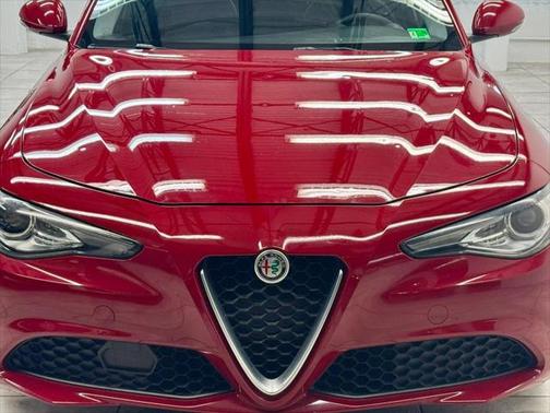 2018 Alfa Romeo Giulia Base