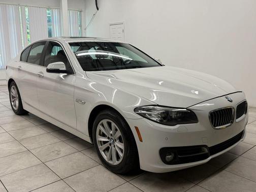 White 2015 BMW 528 528i Sedan 4D