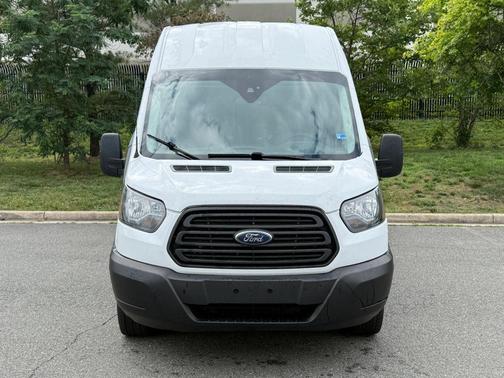 Oxford White 2018 Ford Transit-250 Base