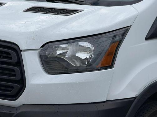 Oxford White 2018 Ford Transit-250 Base