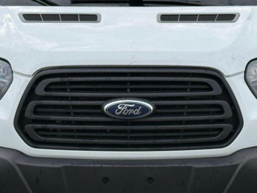Oxford White 2018 Ford Transit-250 Base