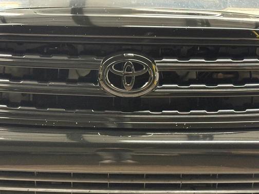 2013 Toyota Sequoia SR5