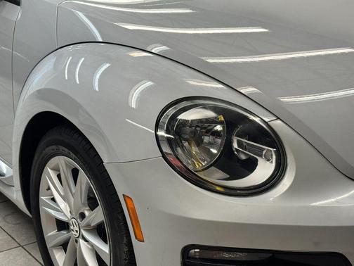 2018 Volkswagen Beetle 2.0T Coast
