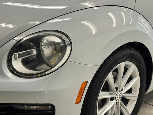 2018 Volkswagen Beetle 2.0T Coast