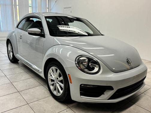2018 Volkswagen Beetle 2.0T Coast