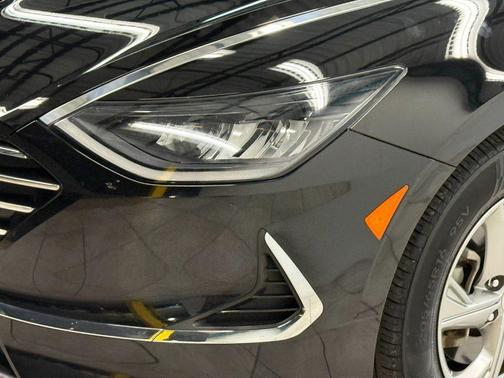 2022 Hyundai SONATA SE