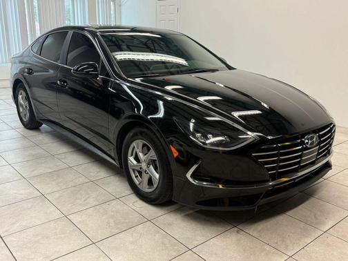 2022 Hyundai SONATA SE