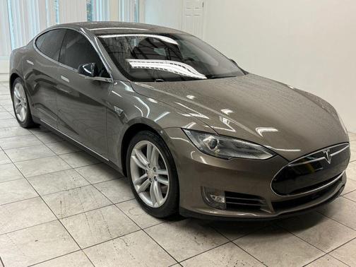 2015 Tesla Model S 70D
