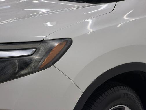 White Diamond Pearl 2018 Honda Pilot EX