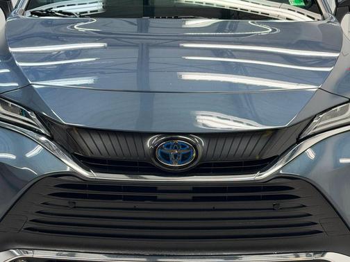 2023 Toyota Venza XLE