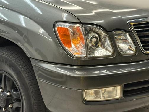2002 Lexus LX 470 Base