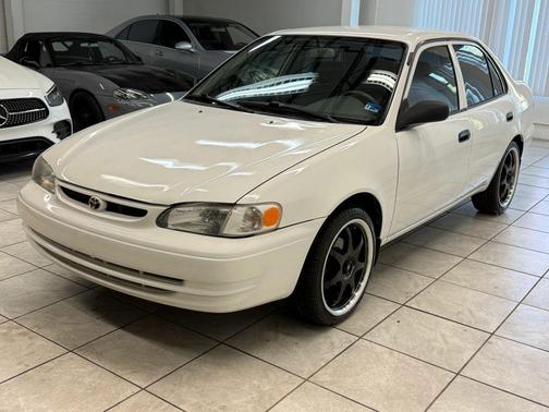 Super White 2000 Toyota Corolla VE