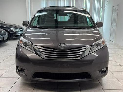 2016 Toyota Sienna XLE Premium