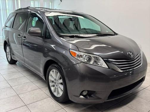 2016 Toyota Sienna XLE Premium