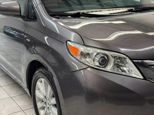 2016 Toyota Sienna XLE Premium
