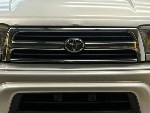 2000 Toyota 4Runner Limited 4WD