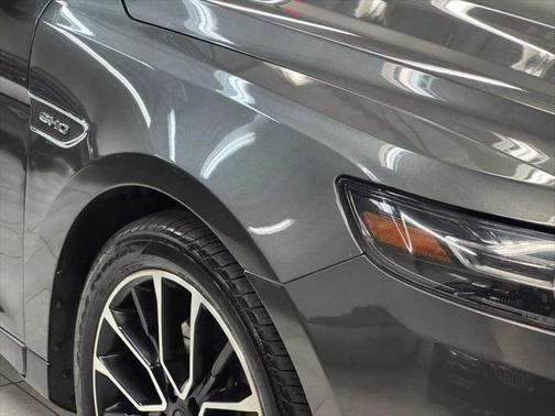 2018 Ford Taurus SHO