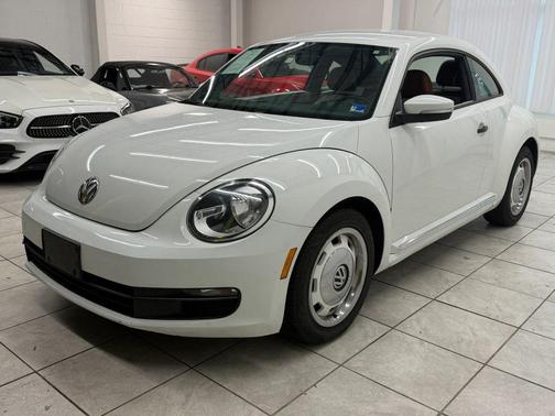 White 2015 Volkswagen Beetle 1.8T