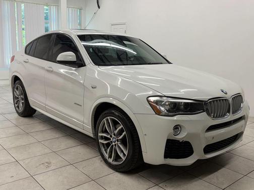 White 2018 BMW X4 xDrive28i